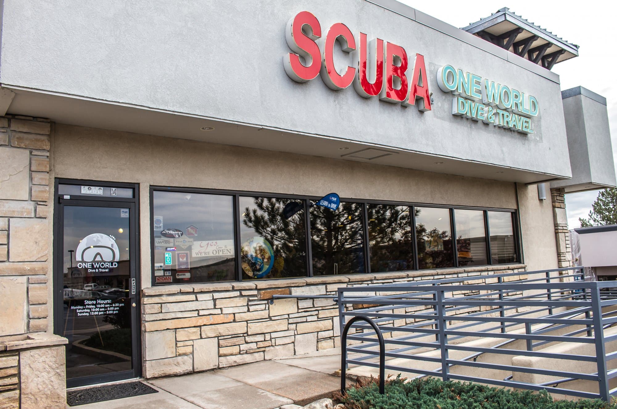 One World Dive &amp; Travel