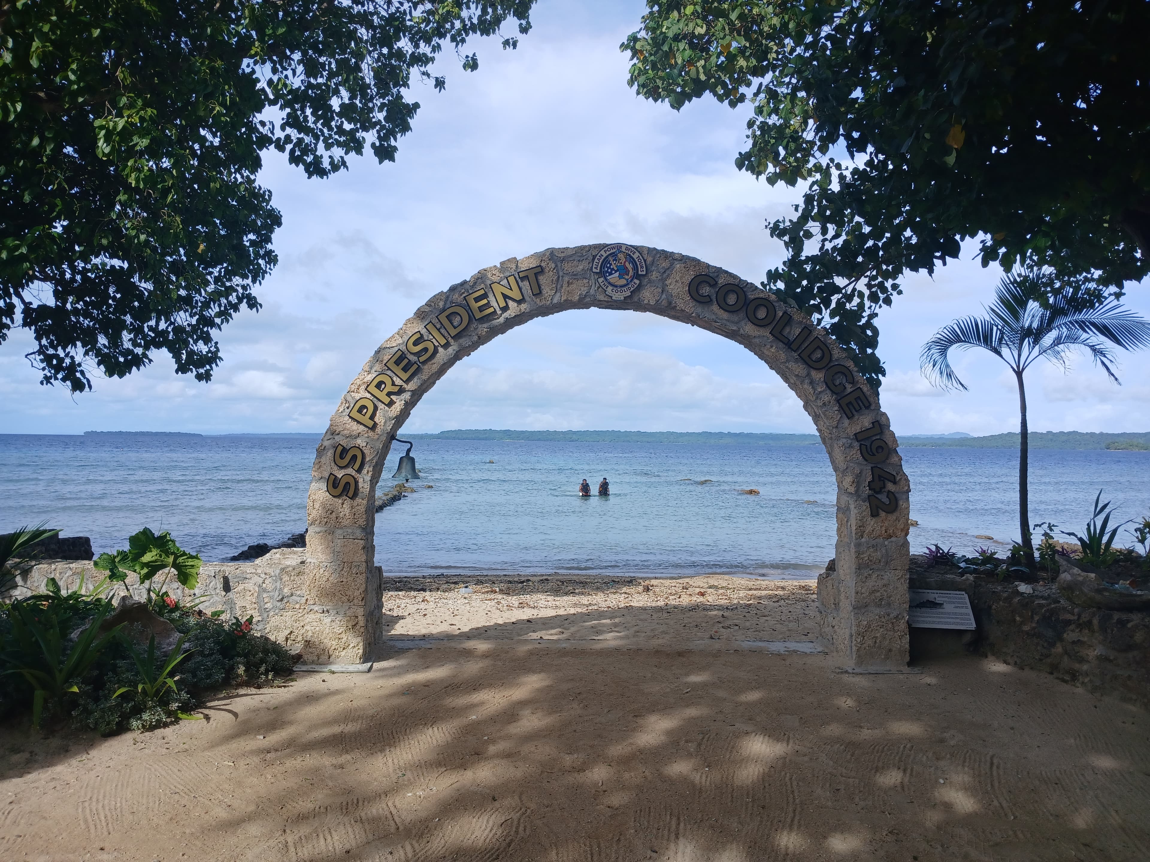 Allan Power Dive Tours