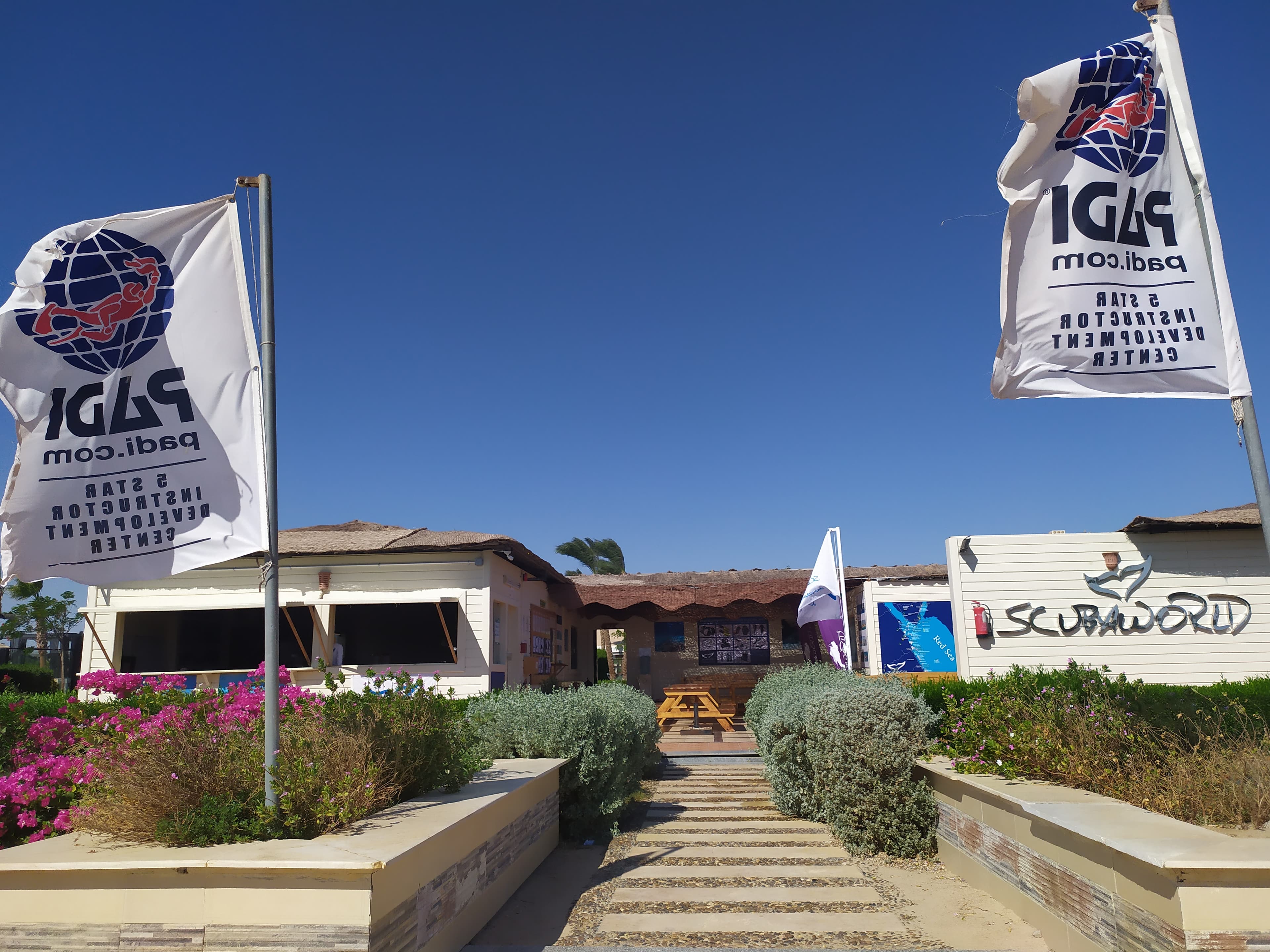 Scuba World Divers - Mövenpick Soma Bay