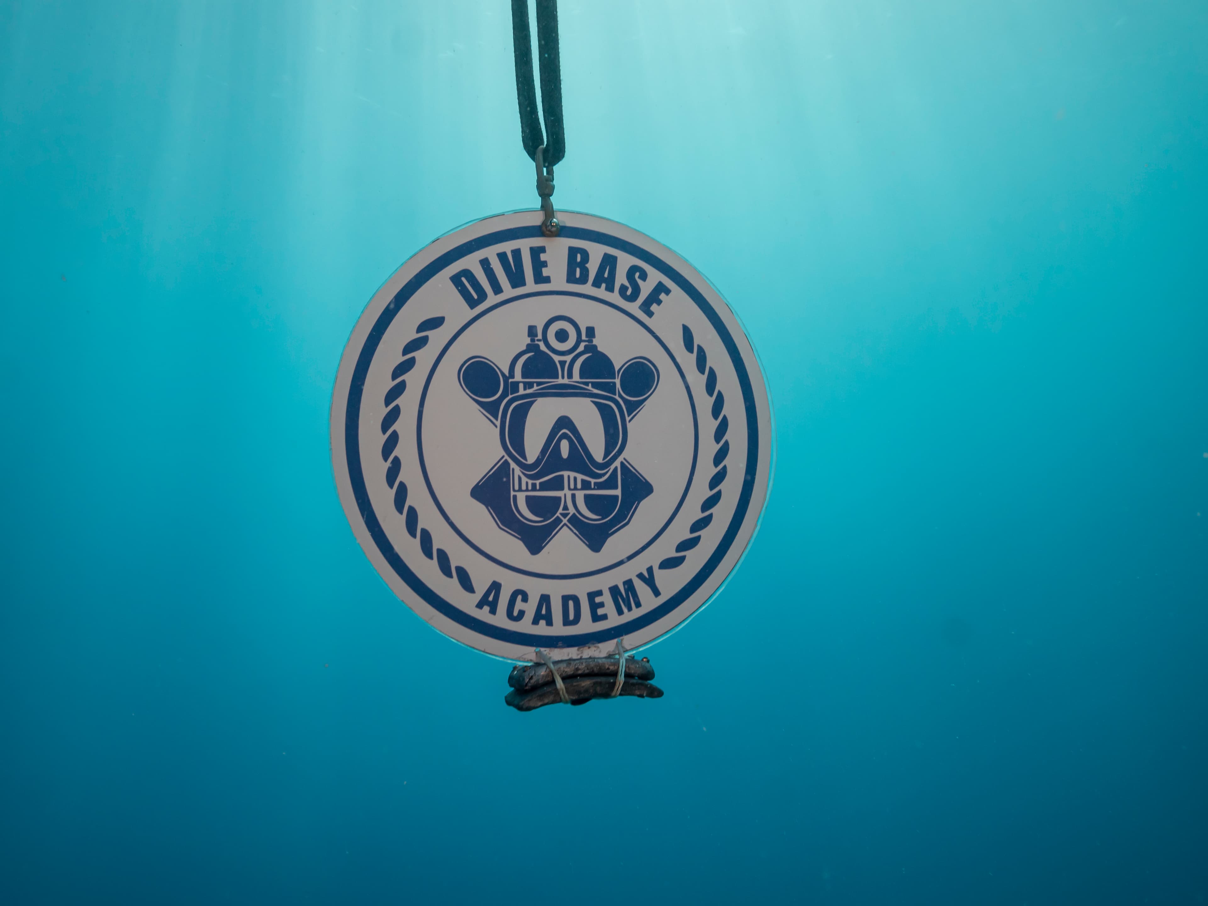 Dive Base Academy