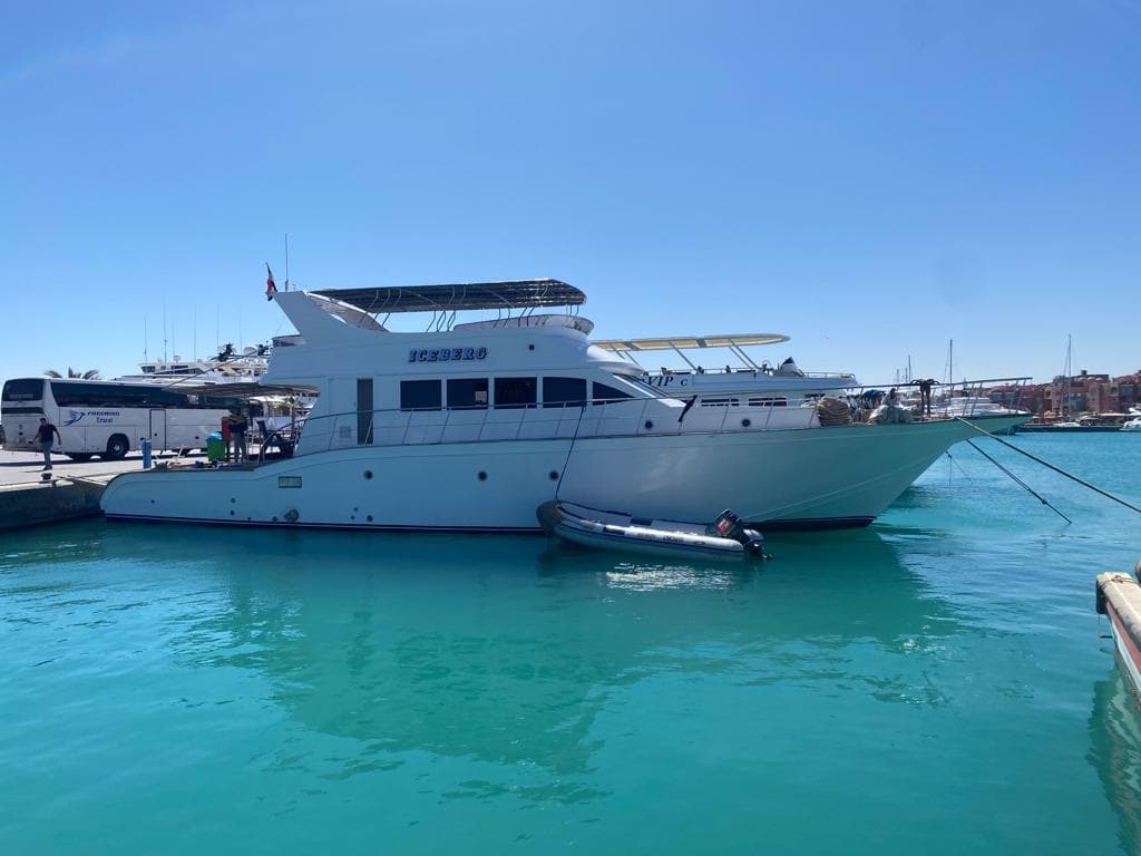 Deep Breath Diving Safari - The Iceberg