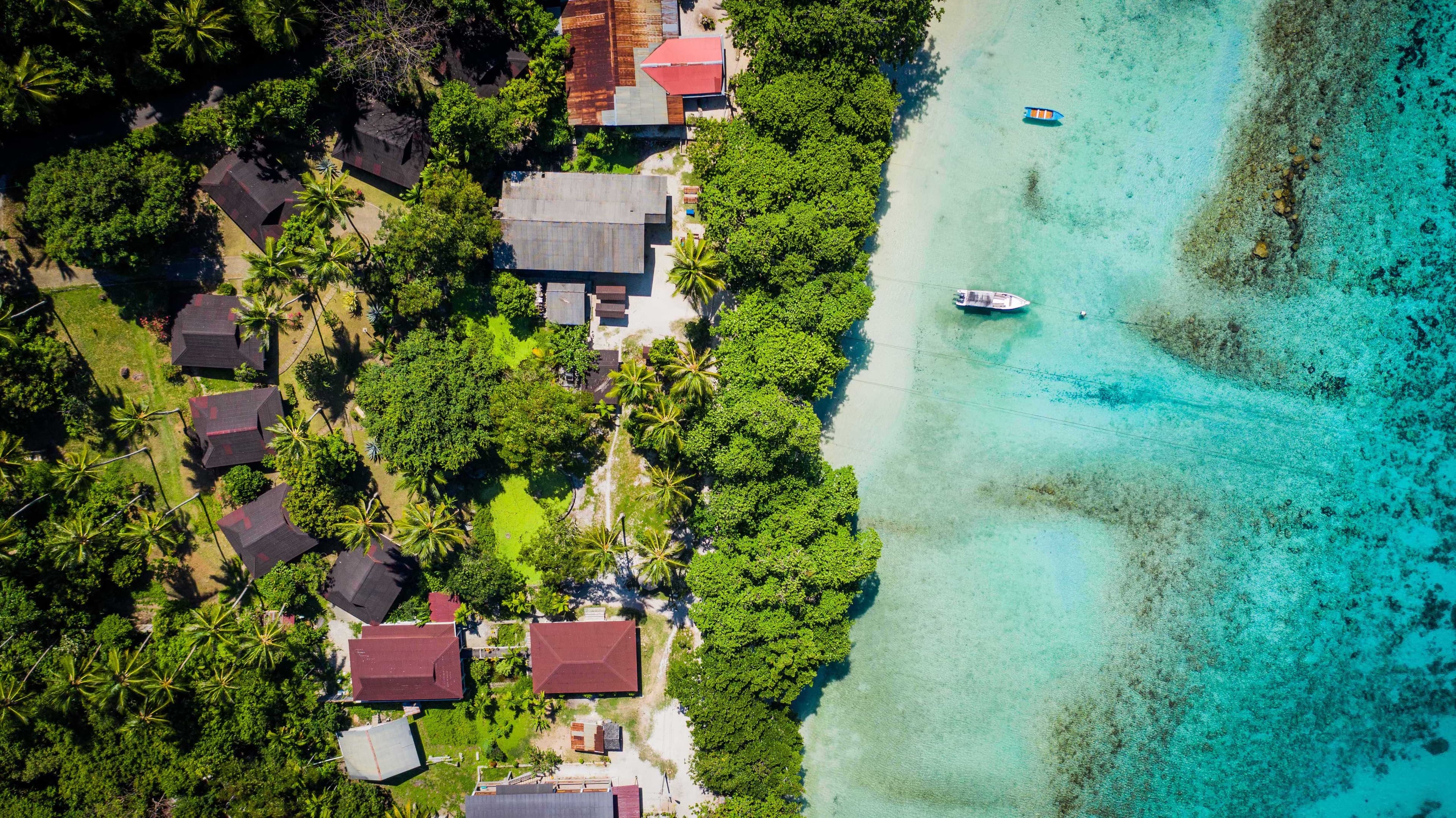 Lumba Lumba Diving Centre &amp; Beach Resort