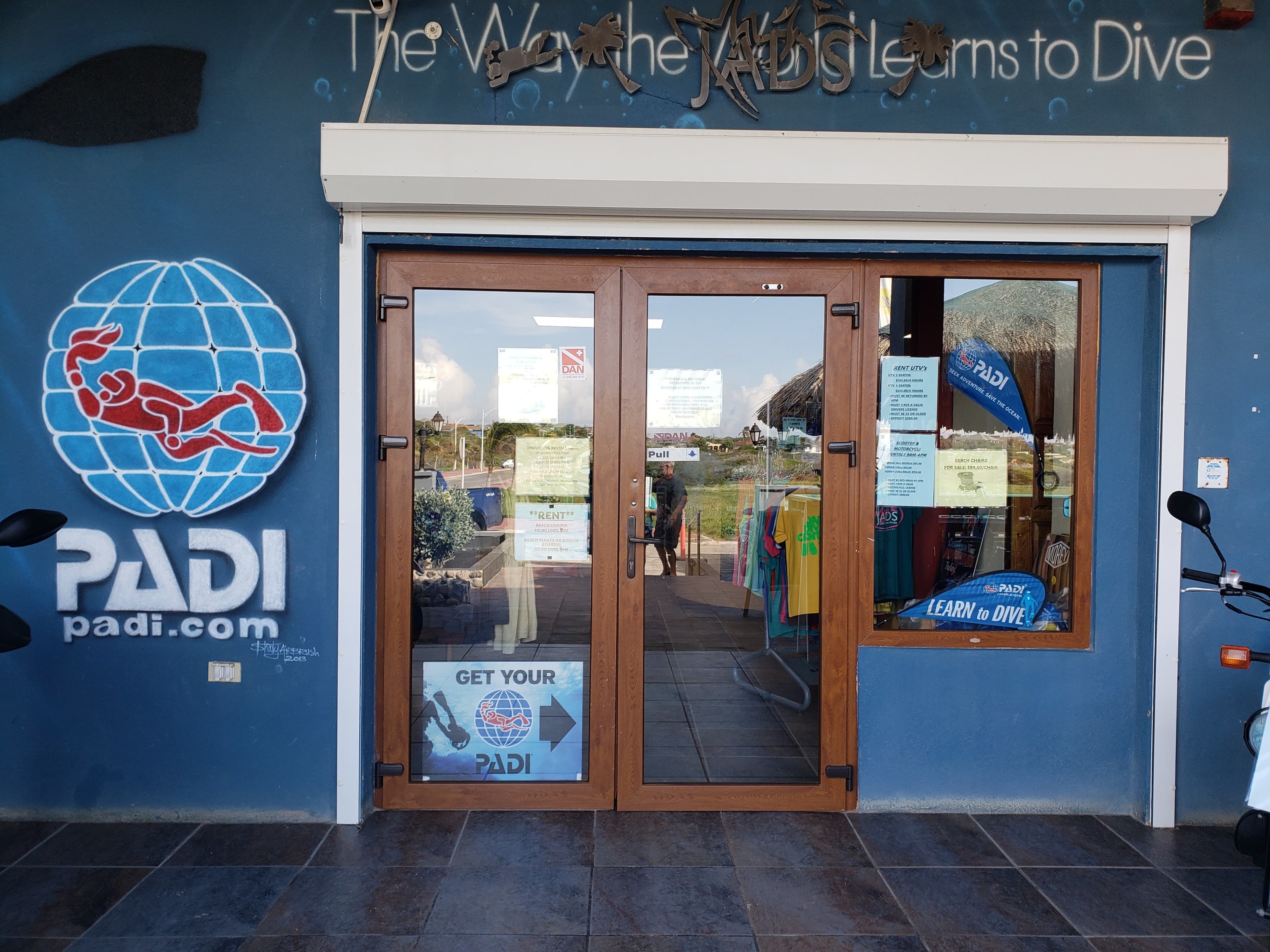 JADS Dive Center