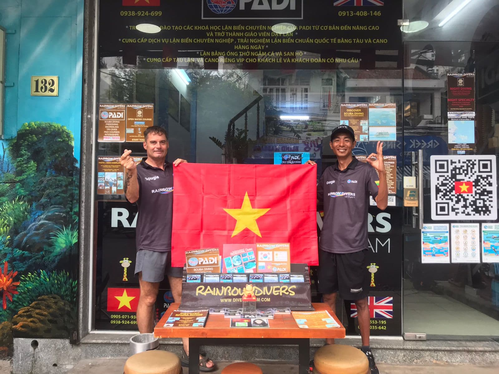 Jeremy Stein's RAINBOW DIVERS