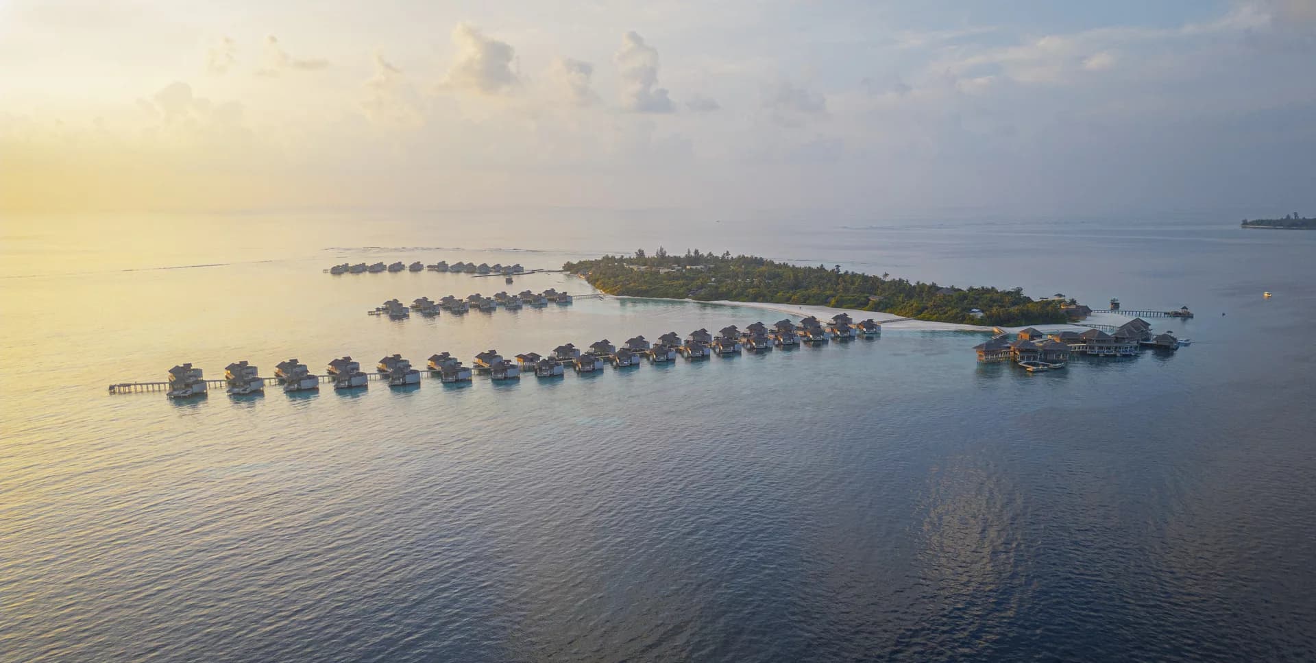 Deep Blue Divers Laamu