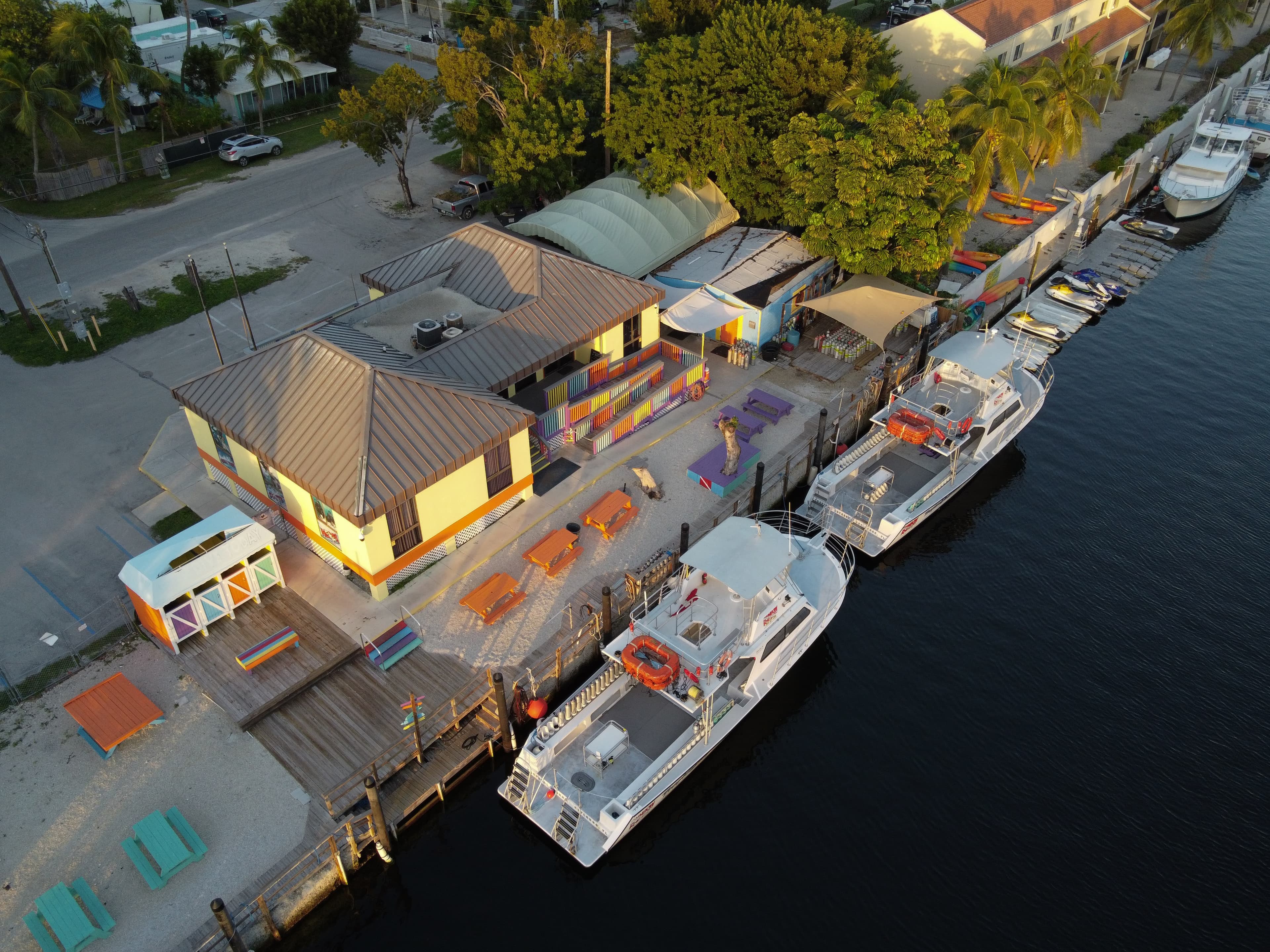 Rainbow Reef Dive Center
